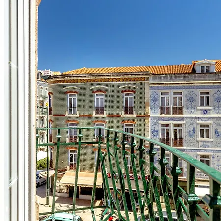 Апартаменты Large Family Apartment,