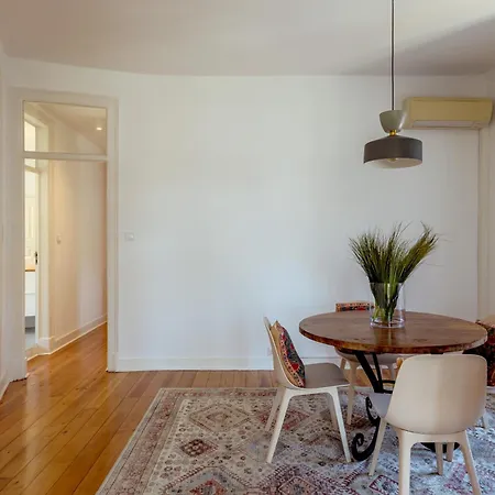 Large Family Apartment, Апартаменты