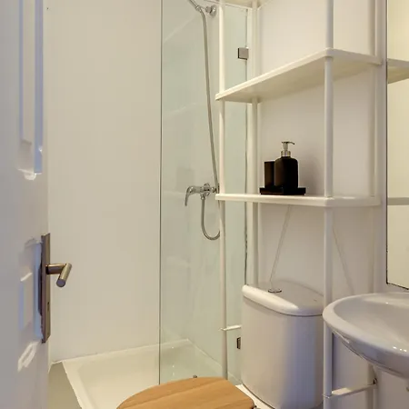 Large Family Apartment, Лиссабон