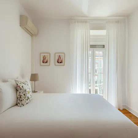 Large Family Apartment, Апартаменты