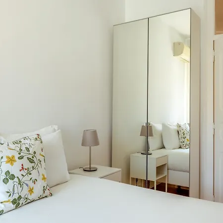 Апартаменты Large Family Apartment,