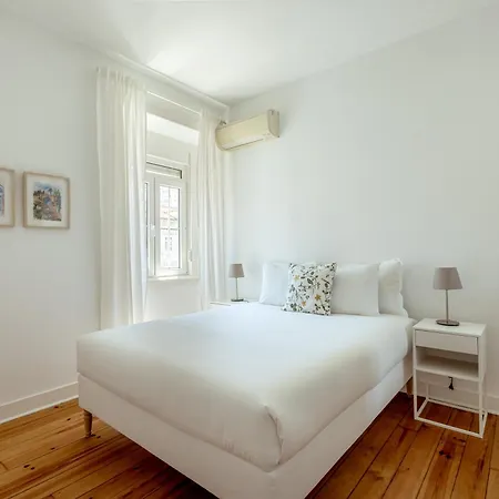 Large Family Apartment, アパート