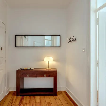 Апартаменты Large Family Apartment, Лиссабон